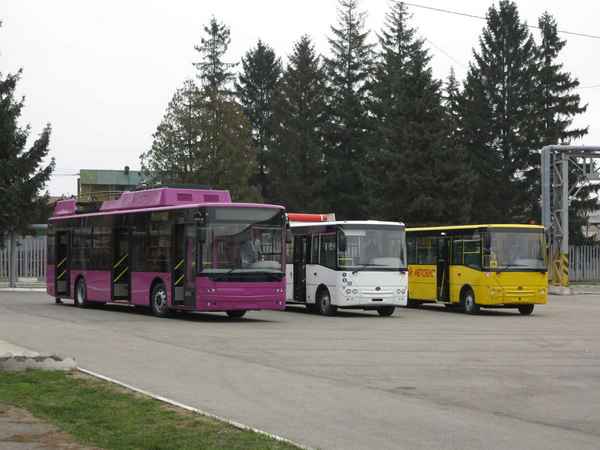 Сколько автобусов и троллейбусов Богдан реализуют в 2019 году  