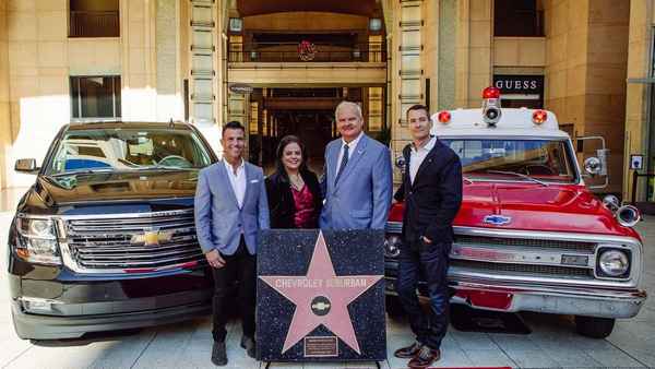 Chevrolet Suburban попал на голливудскую Аллею славы  