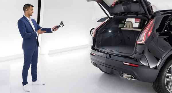 Cadillac запускает виртуальный шоурум с живым видеочатом  