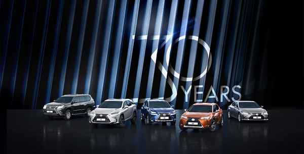 Lexus празднует 30 лет достижений  
