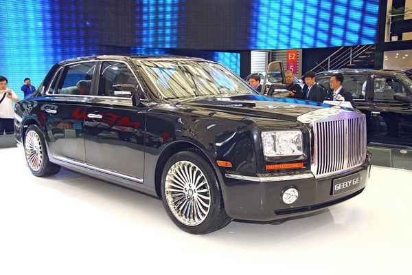 Самое роскошное китайское авто оценили как два RollsRoyce Phantom  