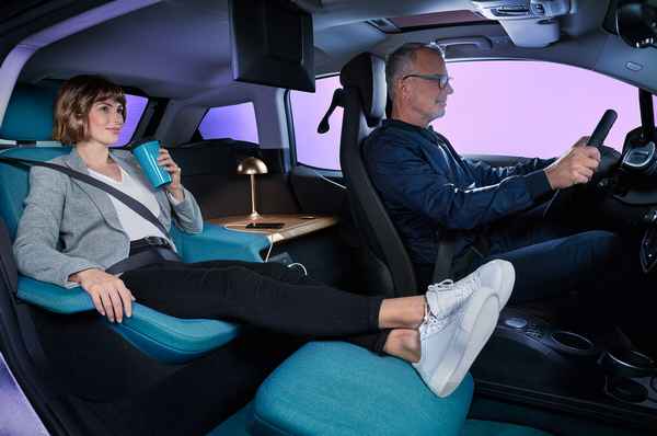 "Такого даже в Майбахе нету": BMW i3 превратили в бизнес класс  