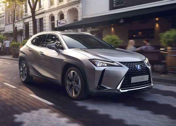 Lexus UX: претендент на звання Автомобіль року в Україні 2020  