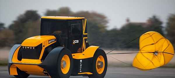 Трактор Fastrac Two от JCB – дважды рекордсмен Книги рекордов Гиннесса (видео)  
