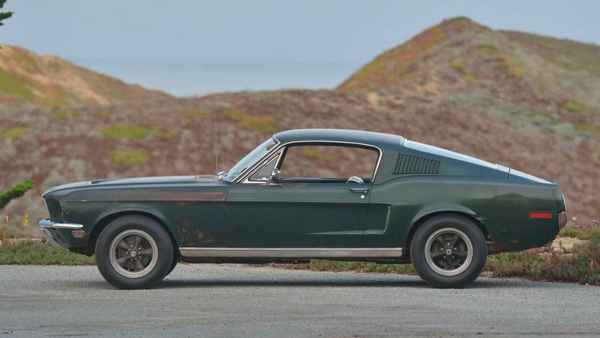 Легендарный Ford Mustang из культового фильма продадут по цене Bugatti  