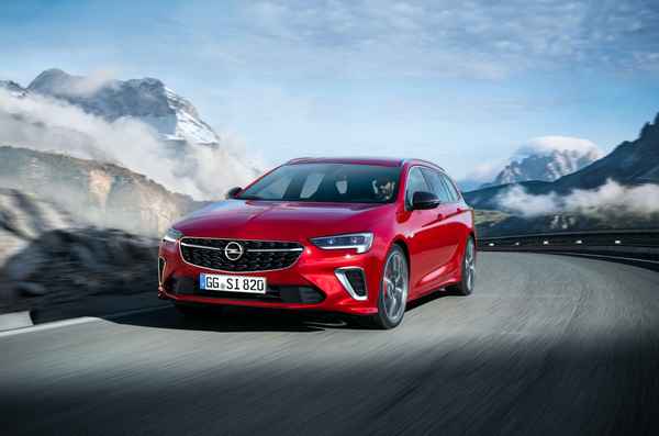 Обновленный Opel Insignia GSi стал медленнее, но технологичнее  