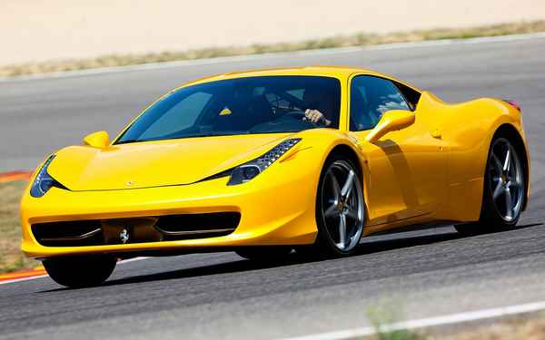 Ferrari вынуждена отозвать около 1000 машин изза ошибки японцев  