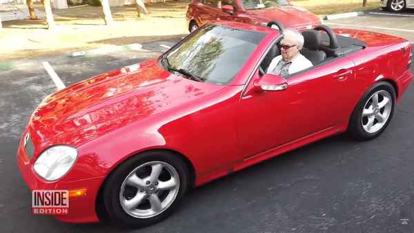 Посмотрите на этого 107летнего водителя MercedesBenz (видео)   