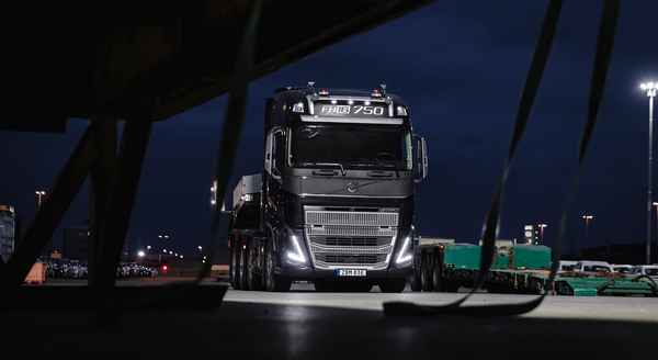 Volvo Trucks представляет новое поколение тяжелых грузовых автомобилей (видео)  