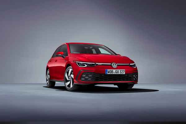 Volkswagen не стал ждать Женеву и рассекретил «горячие» версии Golf  