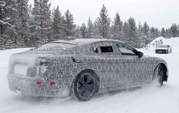 Jaguar из будущего: новый электрокар попался на фото  