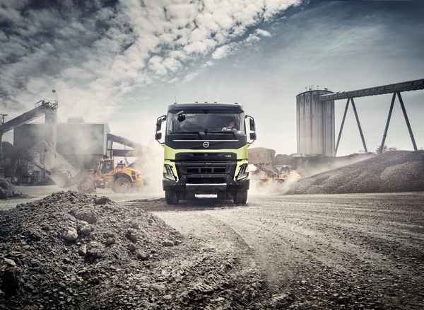 Volvo Trucks представляет обновленный грузовик Volvo FMX для строительной отрасли  