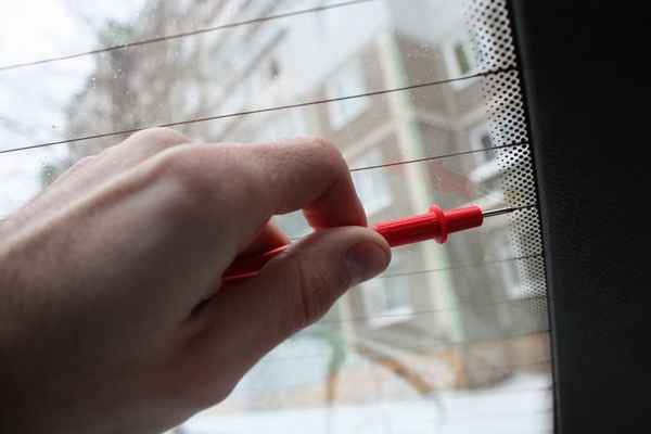 Как отремонтировать нити обогрева заднего стекла  